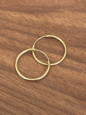 Classic Mini Gold Hoop Earrings Lightweight Everyday Small Hoops